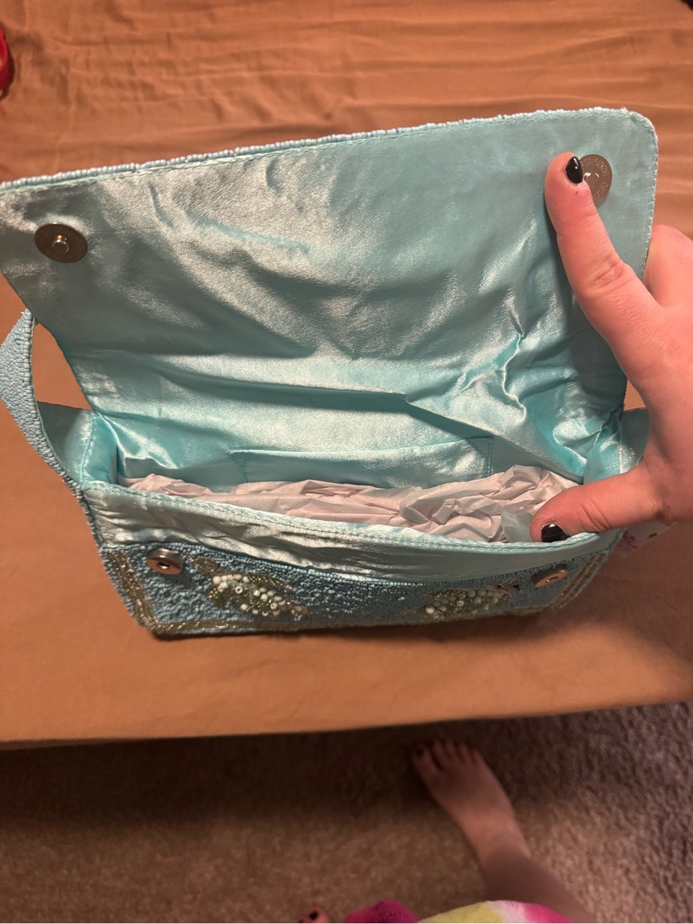 Beaded Light Blue Turtle Appliqué Shoulder Bag - Picture 2 of 4